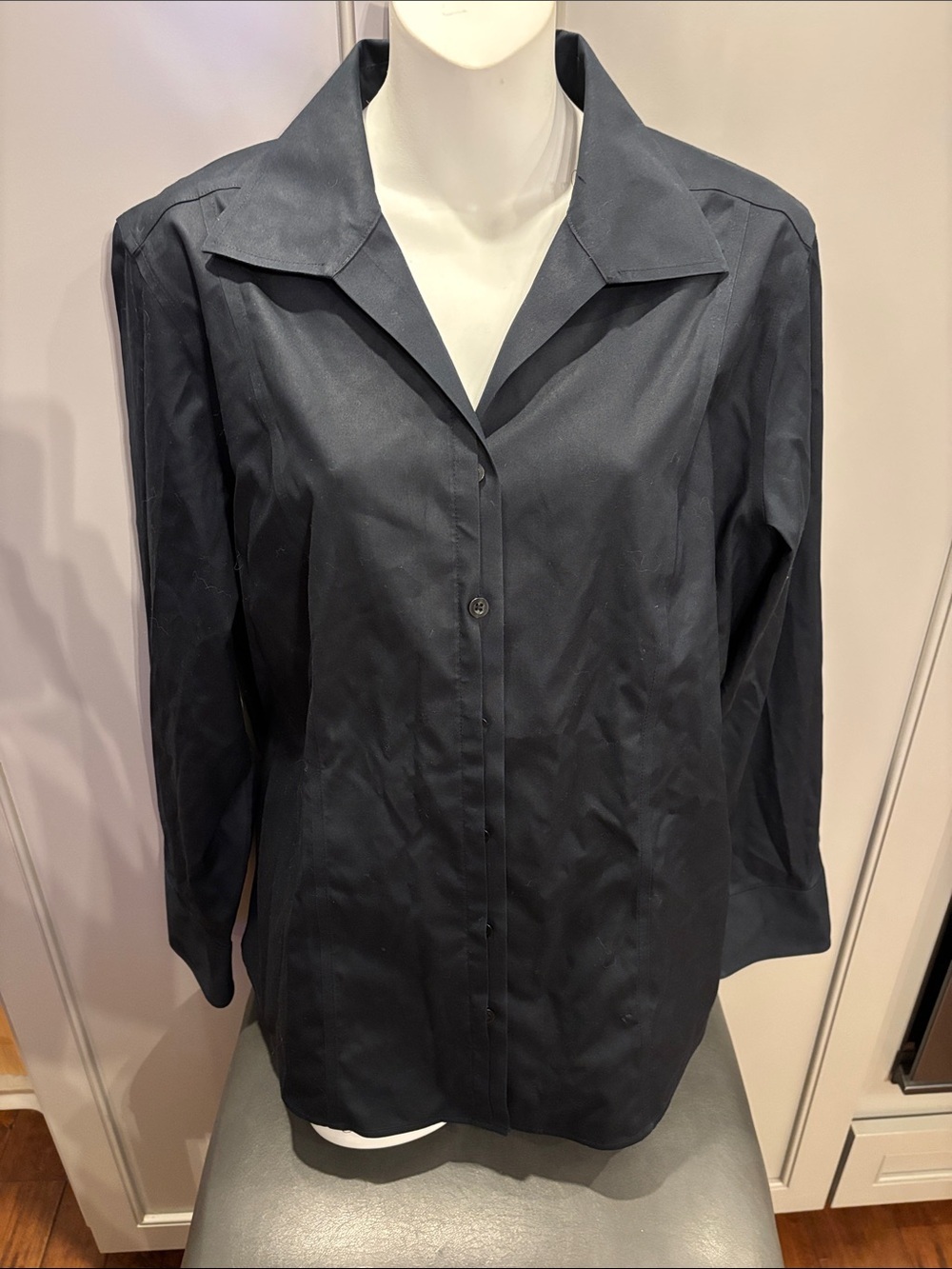 Chicos Women's Black Button-Up Collared Top Sz 2